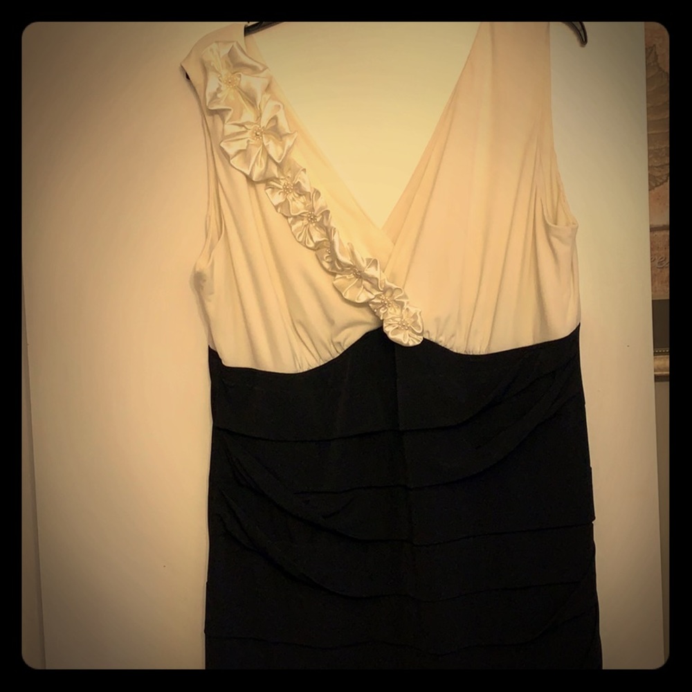 V-neck dress